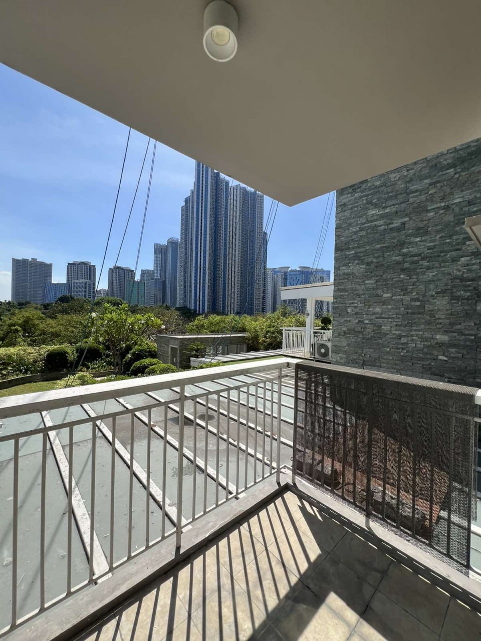 The Sequoia, Two Serendra 2房 110k 一手出租