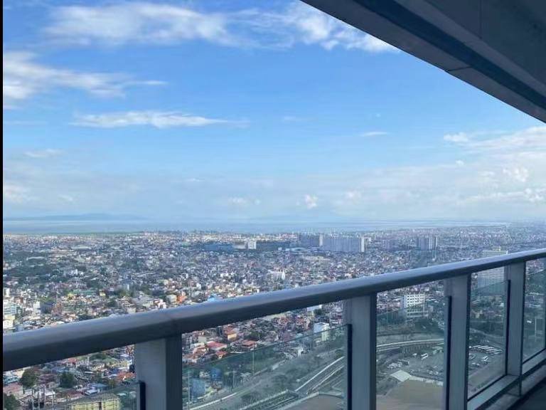 One Serendra  east tower 3室一手出租