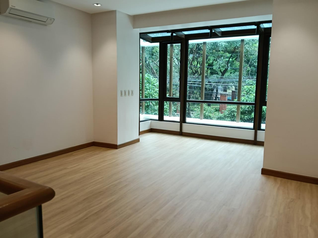 Makati-Bel-Air Villas for Rent 别墅出租 