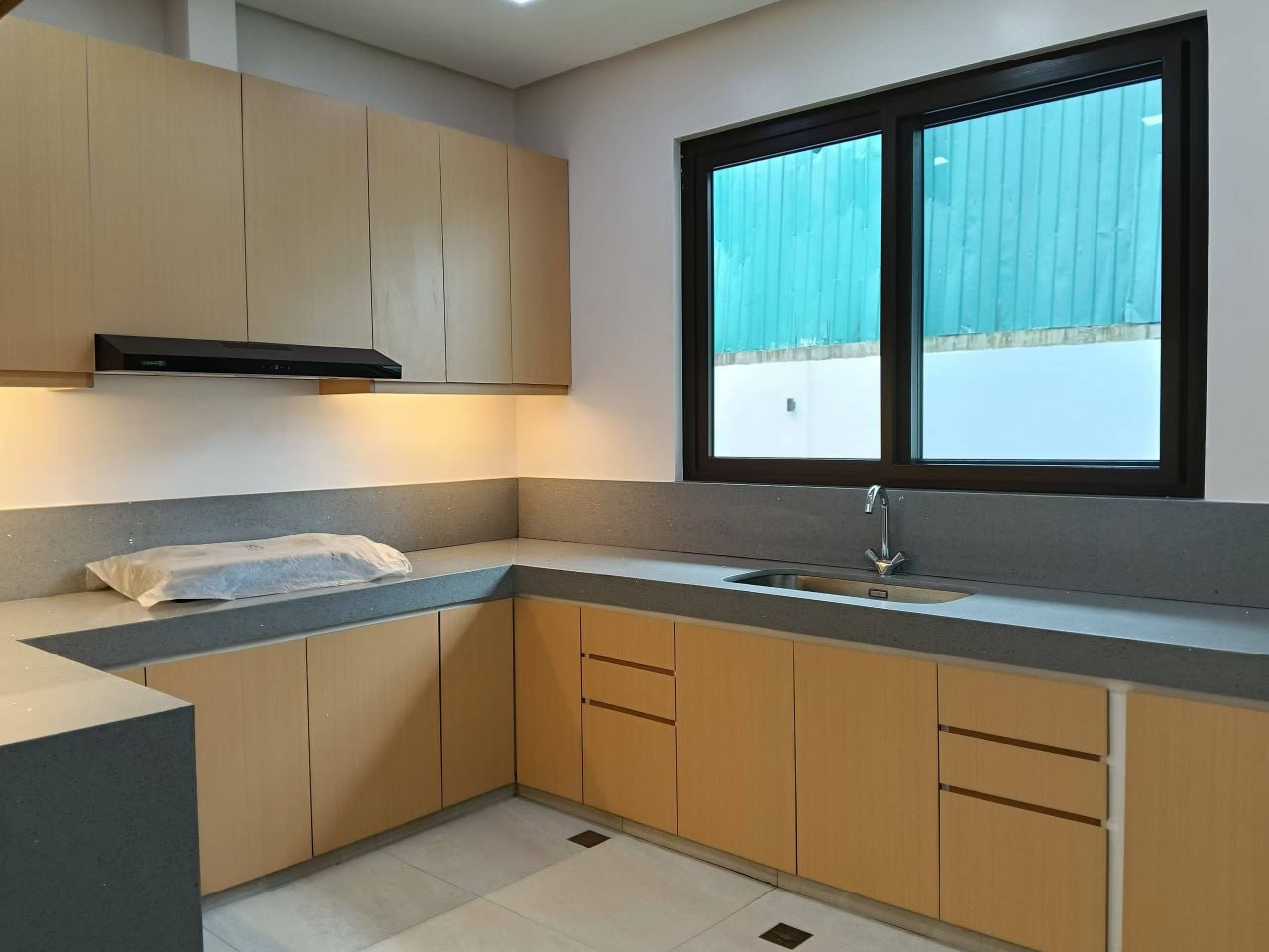 Makati-Bel-Air Villas for Rent 别墅出租 
